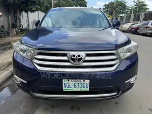 Toyota Highlander Limited 3.5l 4WD 2013 Blue