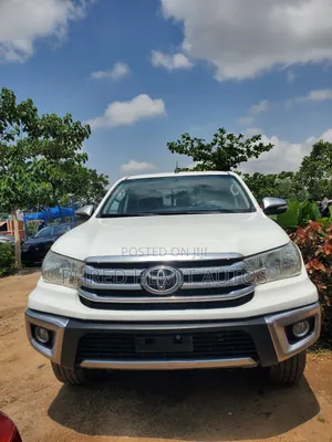 Toyota Hilux 2020 White