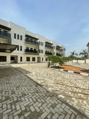 5bdrm Duplex in Mabushi for sale