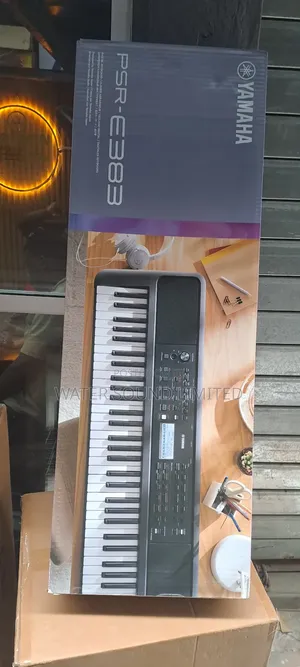 Yamaha PSR E383