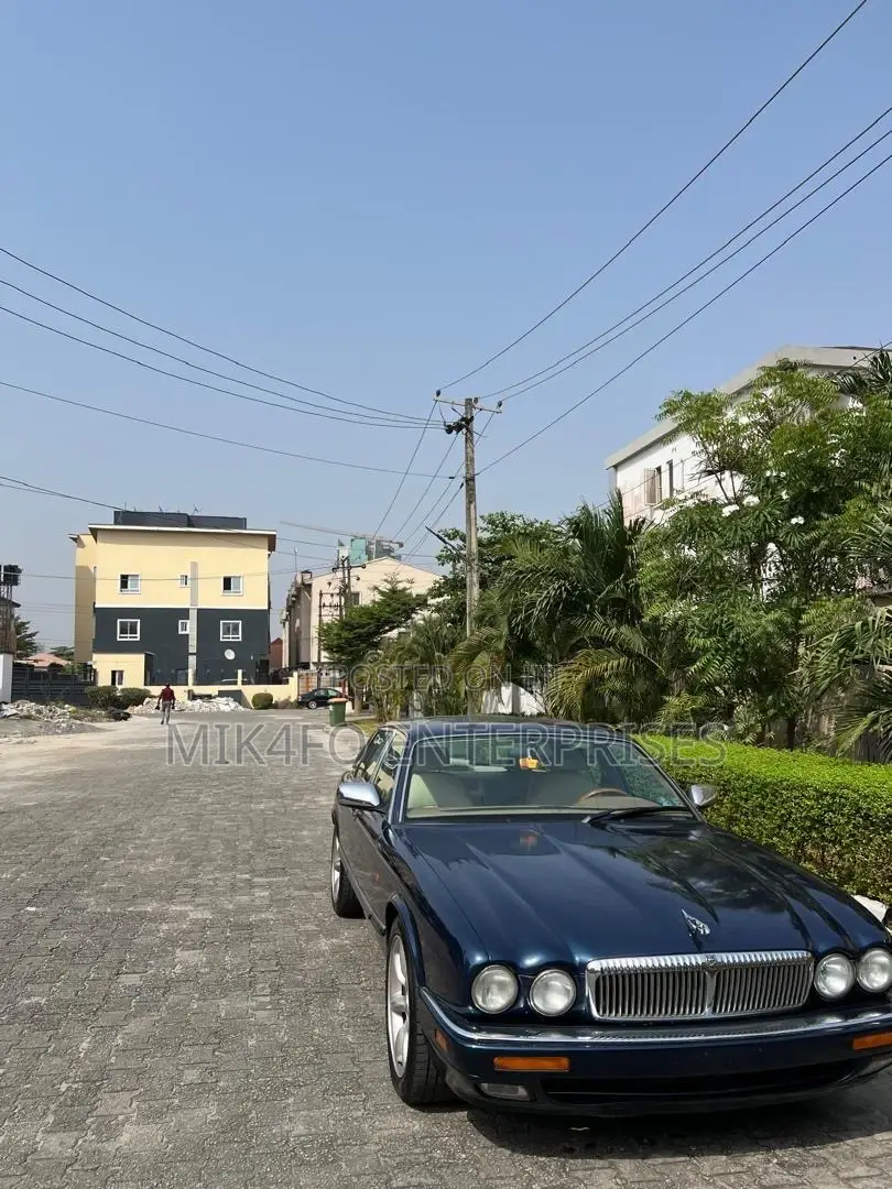 Jaguar XJ 1996 Blue