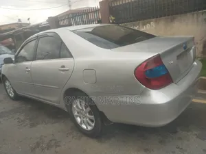 Toyota Camry 2004 Silver