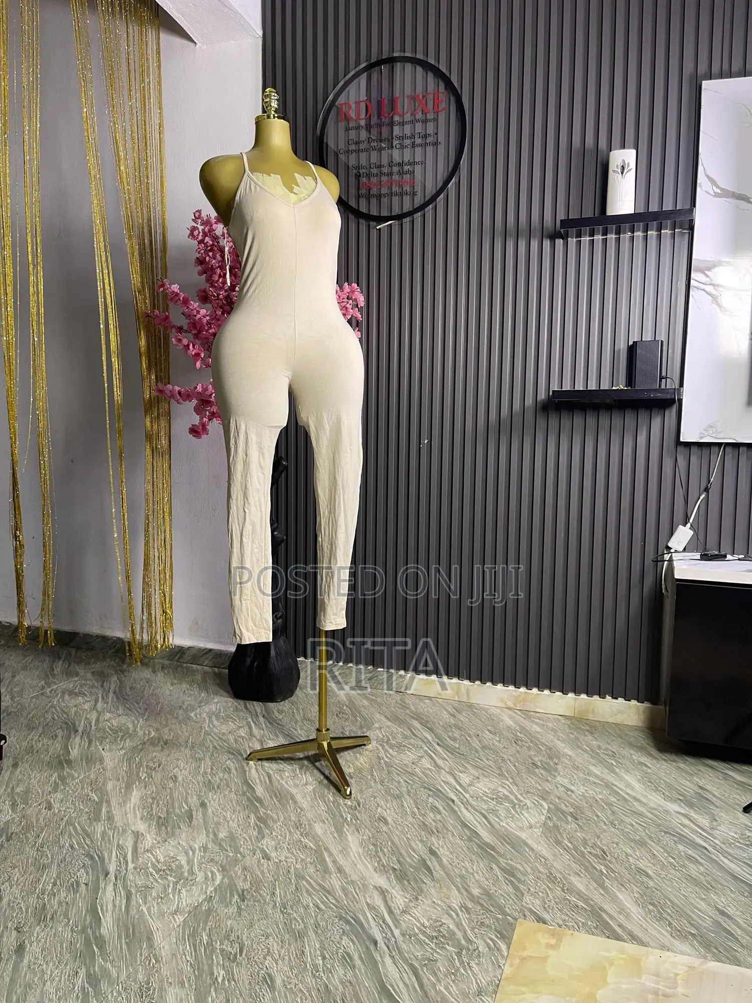 Rdluxe Thrift Shop