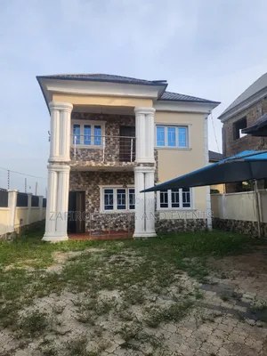 5bdrm Duplex in Kasunmu Road Akala for sale