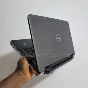 Laptop Dell Vostro 2520 8GB Intel Core i7 HDD 500GB