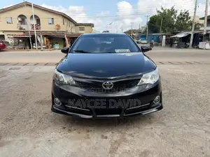 Toyota Camry SE 4dr Sedan (2.5L 4cyl 6A) 2013 Black