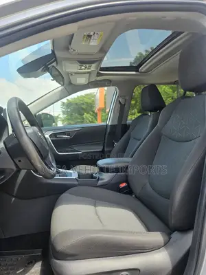 Toyota RAV4 XLE AWD 2024 Gray