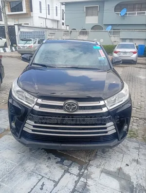 Toyota Highlander XLE 2019 Black