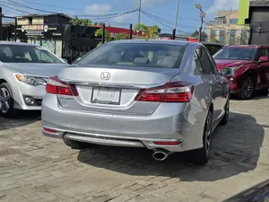 Honda Accord EX 4dr Sedan FWD (2.4L 4cyl 2A) 2017 Silver