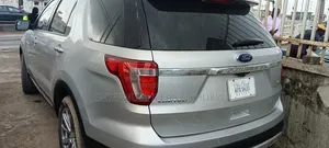 Ford Explorer 4dr SUV AWD (3.5L 6cyl 6A) 2016 Silver