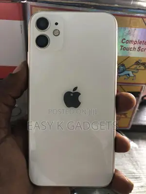 Apple iPhone 11 64 GB White