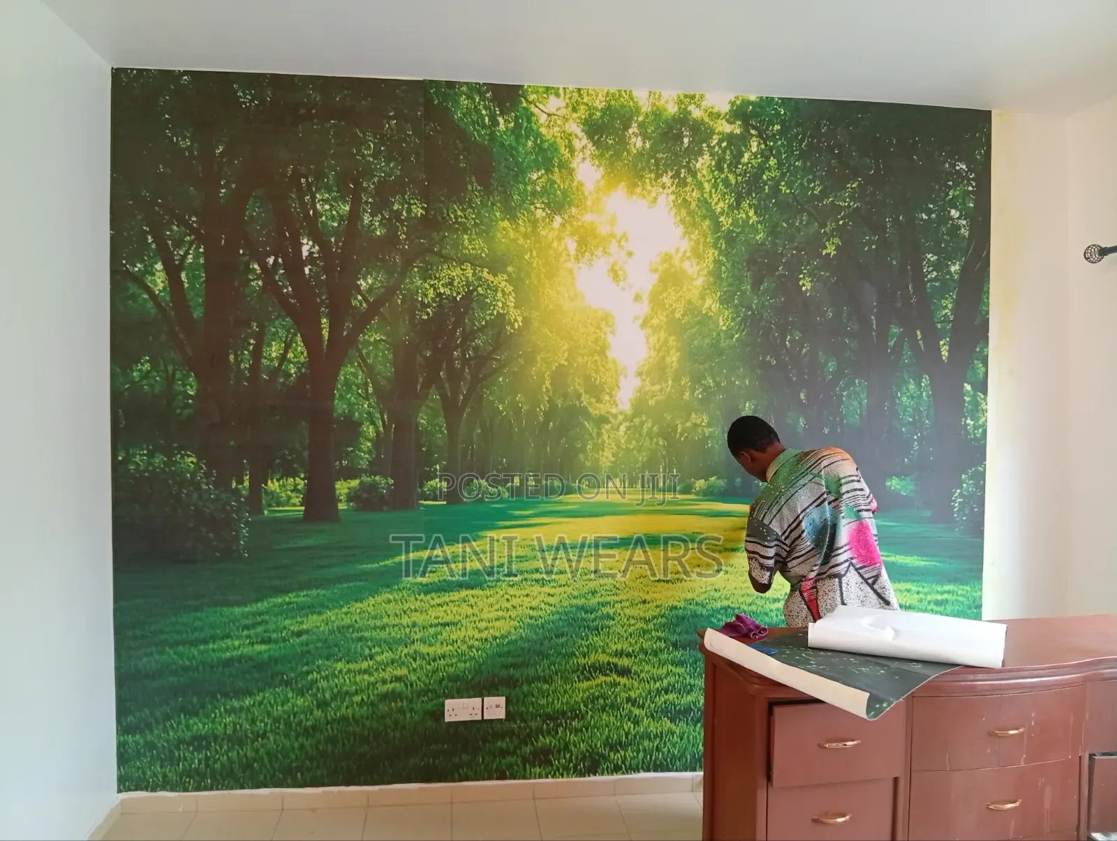 Custom Wallpaper Printing and Installation