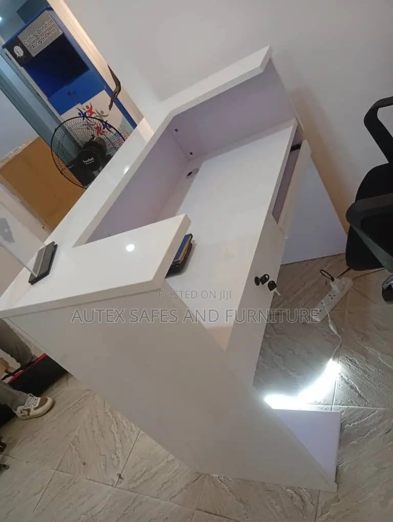 1.6 Metre Reception Table