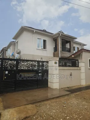 2bdrm Block of Flats in Amodu Crescent, Berger for rent