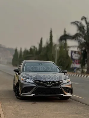 Toyota Camry XSE 2021 Red