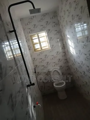 3bdrm Block of Flats in Evergreen, Iyana Ipaja for rent