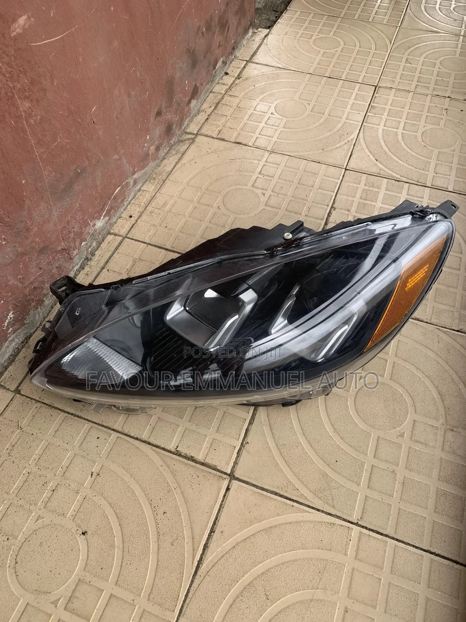 Headlight Ford Escape