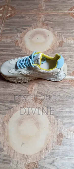 Graded Uk Thrift Sneakers