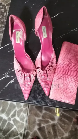 Dunes Heel Shoe and Purse