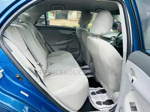 Toyota Corolla LE 4dr Sedan (1.8L 4cyl 4A) 2010 Blue