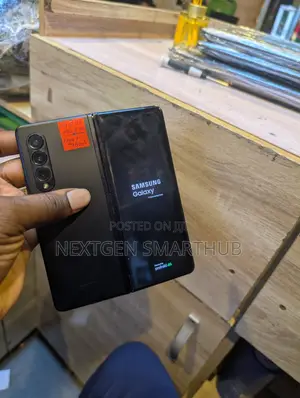 Samsung Galaxy Z Fold 3 256 GB Black
