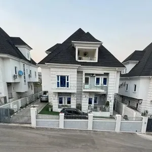 5bdrm Duplex in Guzape District for sale