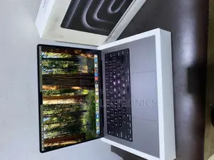 Laptop Apple MacBook Pro 2021 M1 64GB Apple M1 Max SSD 4T