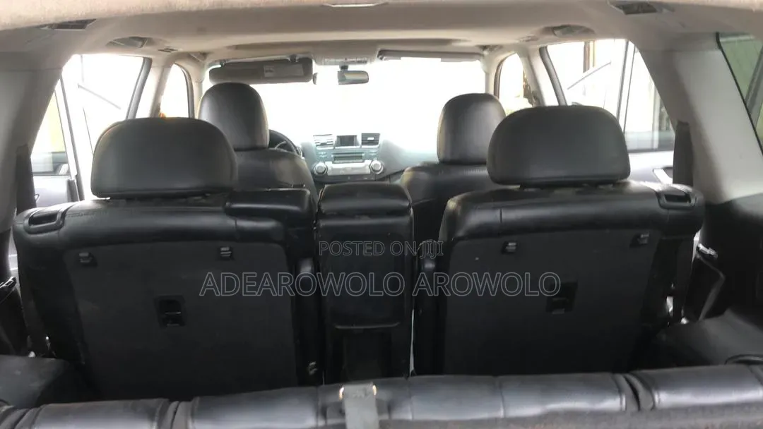 Toyota Highlander SE 2010 White