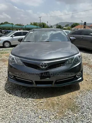 Toyota Camry 2014 Gray