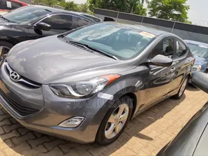 Hyundai Elantra Limited 2011 Ivory