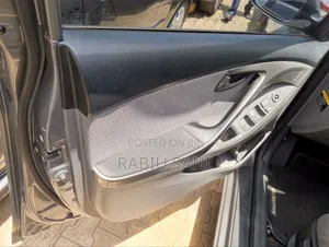 Hyundai Elantra Limited 2011 Ivory
