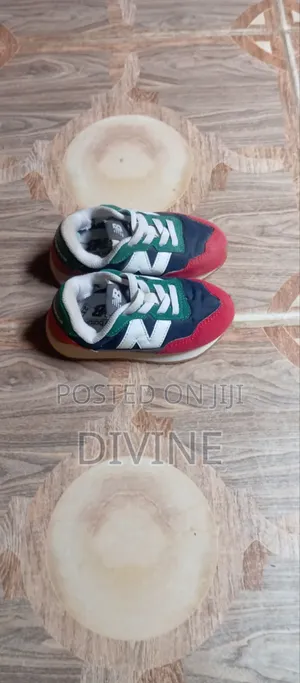 Clean Graded Uk Thrift Sneakers