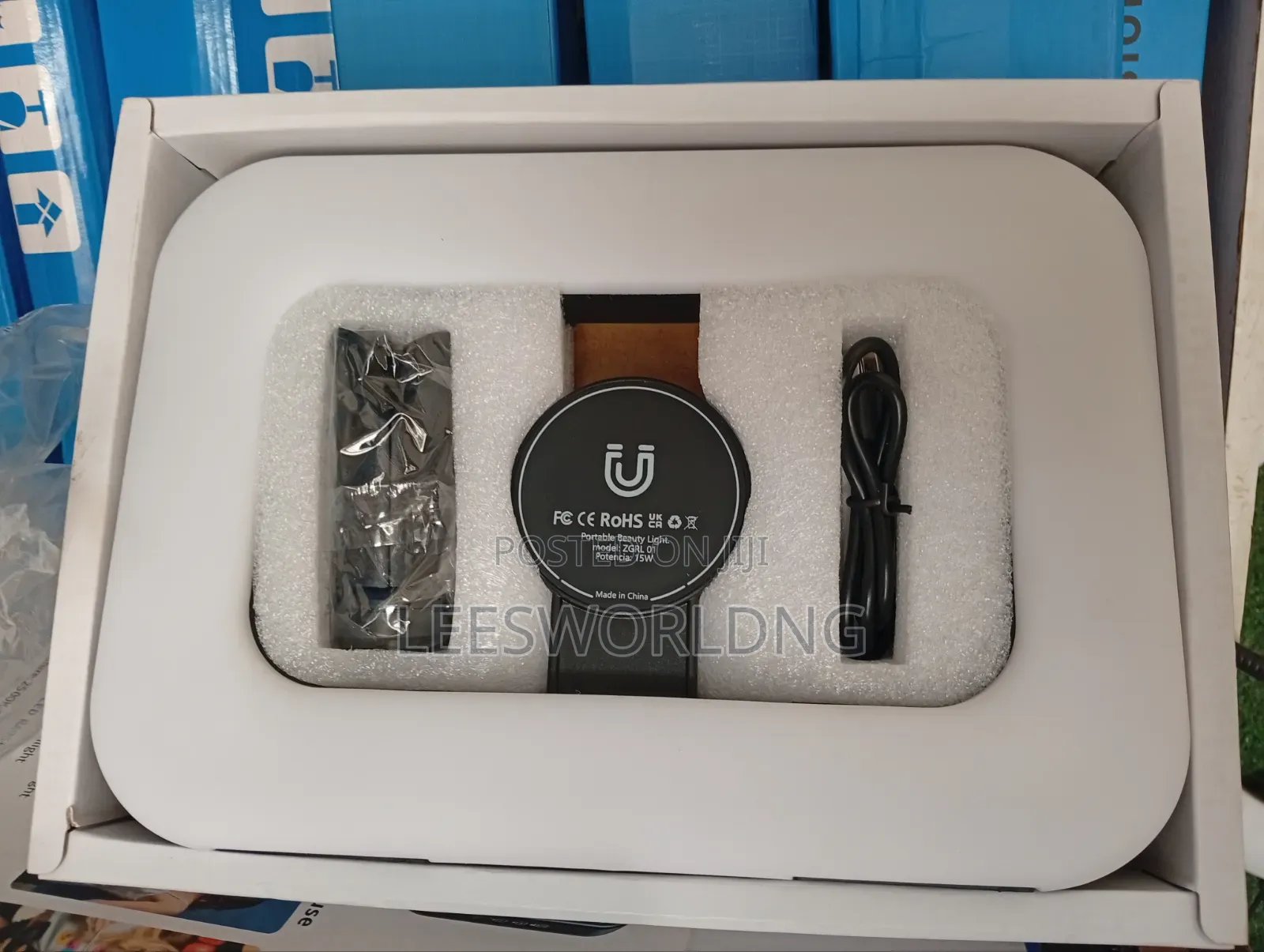 Handheld Portable Magnetic Beauty Fill Light