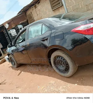 Toyota Corolla S 4dr Sedan (1.8L 4cyl CVT) 2016 Black