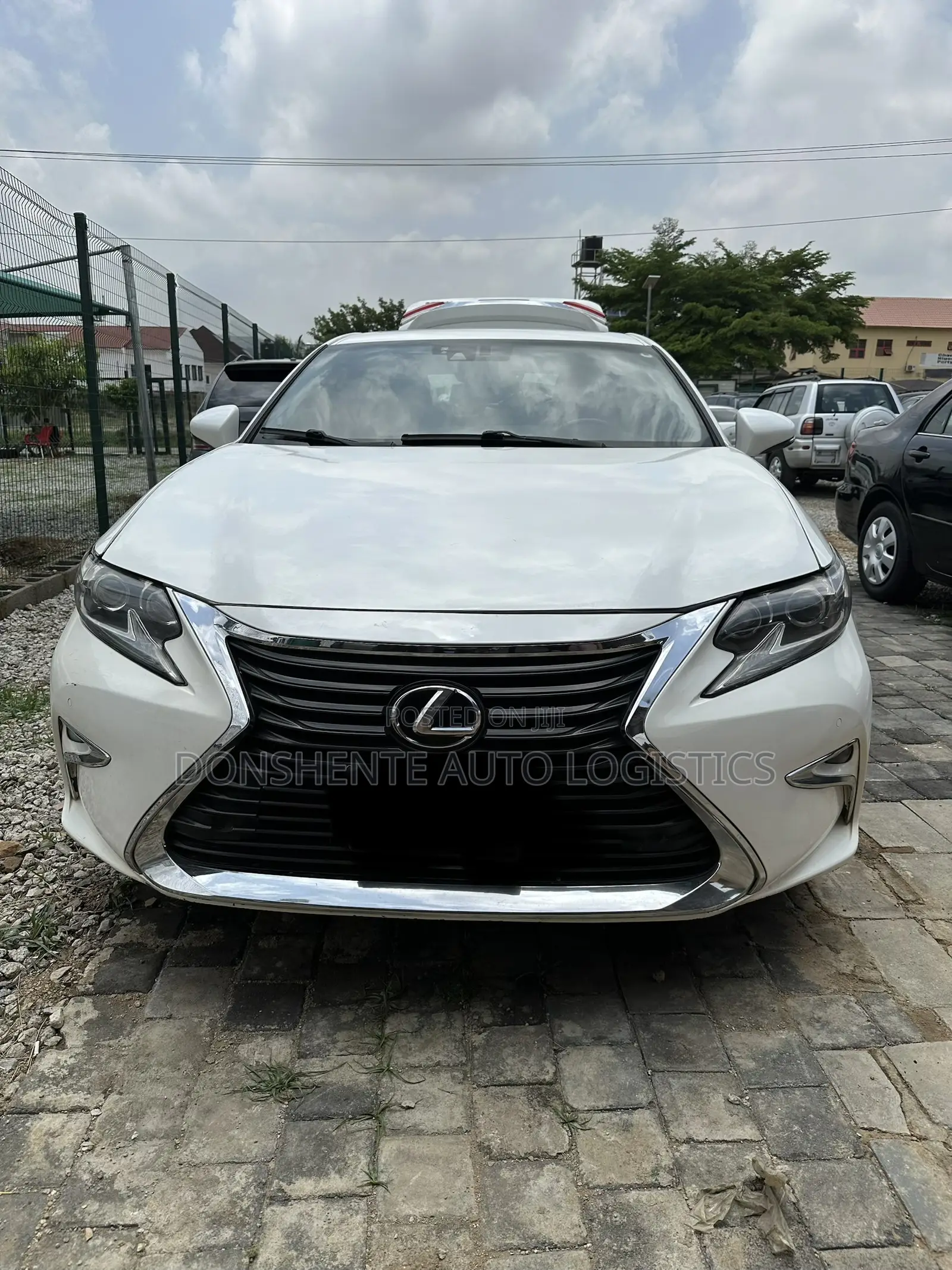 Lexus ES 2016 White