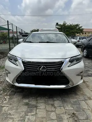 Lexus ES 2016 White