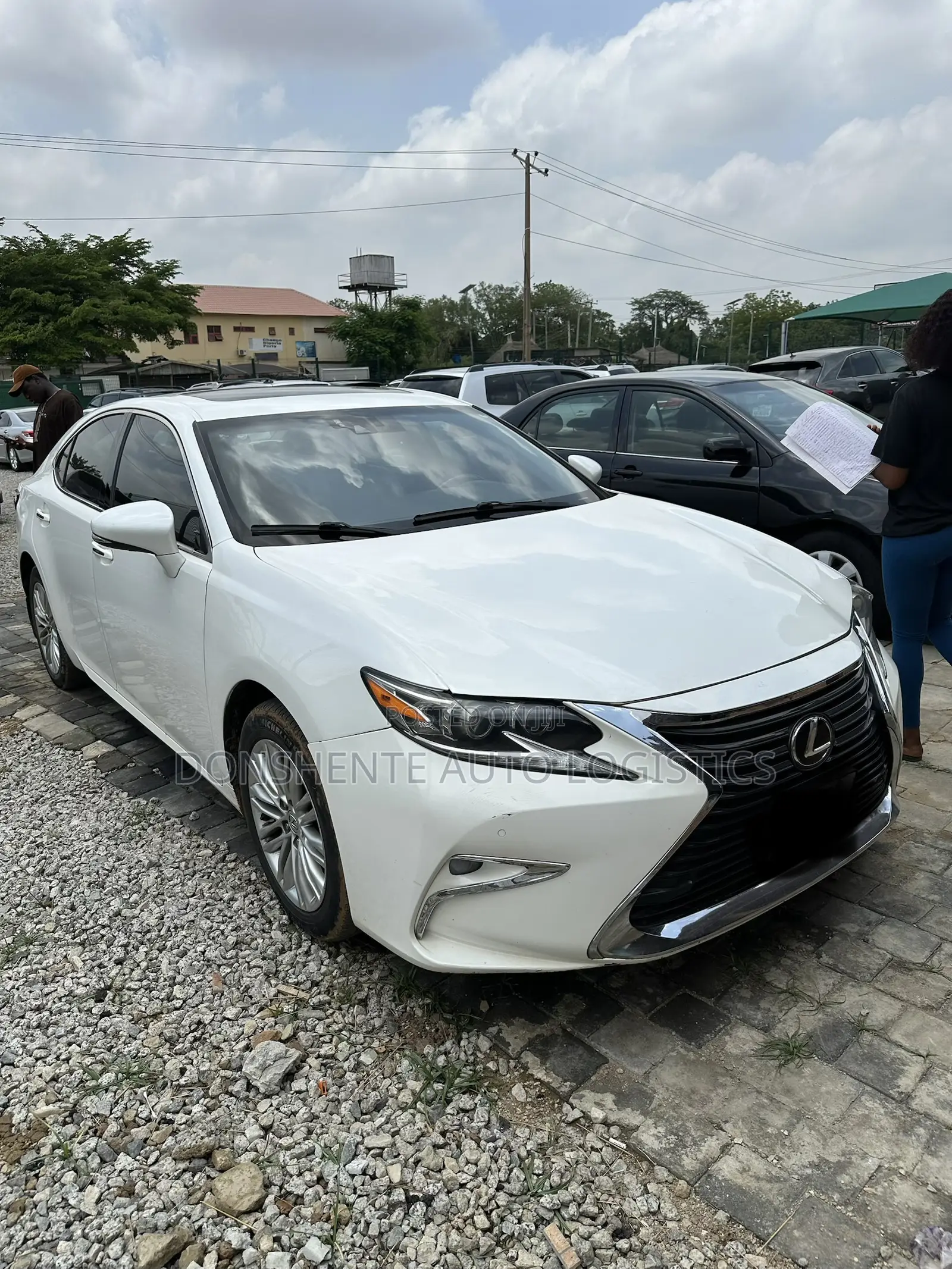 Lexus ES 2016 White