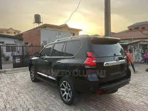 Toyota Land Cruiser Prado 2012 Black