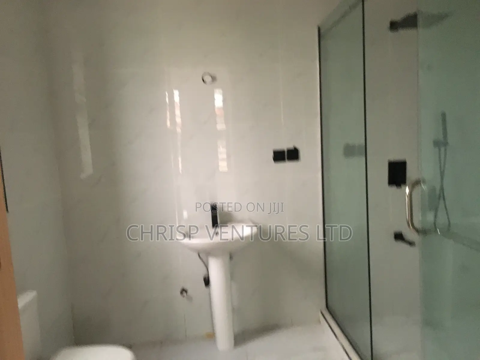 5bdrm Duplex in Magodo Gra Phase 1 for rent