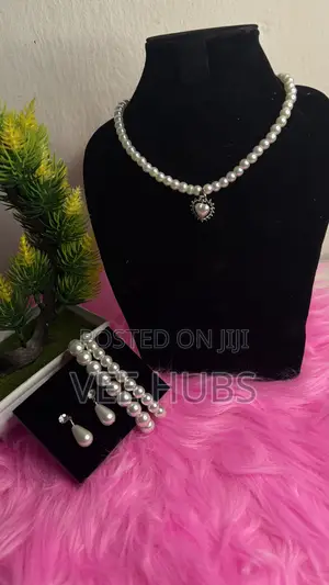 Quality Pearl Bead Set With Earring and Bangle
