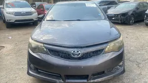 Toyota Camry SE 4dr Sedan (2.5L 4cyl 6A) 2014 Green
