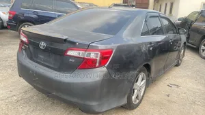 Toyota Camry SE 4dr Sedan (2.5L 4cyl 6A) 2014 Green