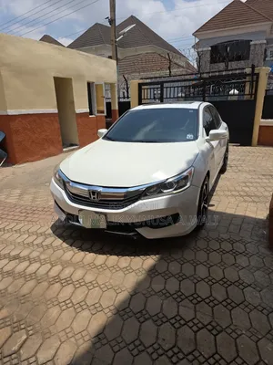 Honda Accord EX-L 4dr Sedan FWD (2.4L 4cyl 2A) 2017 White