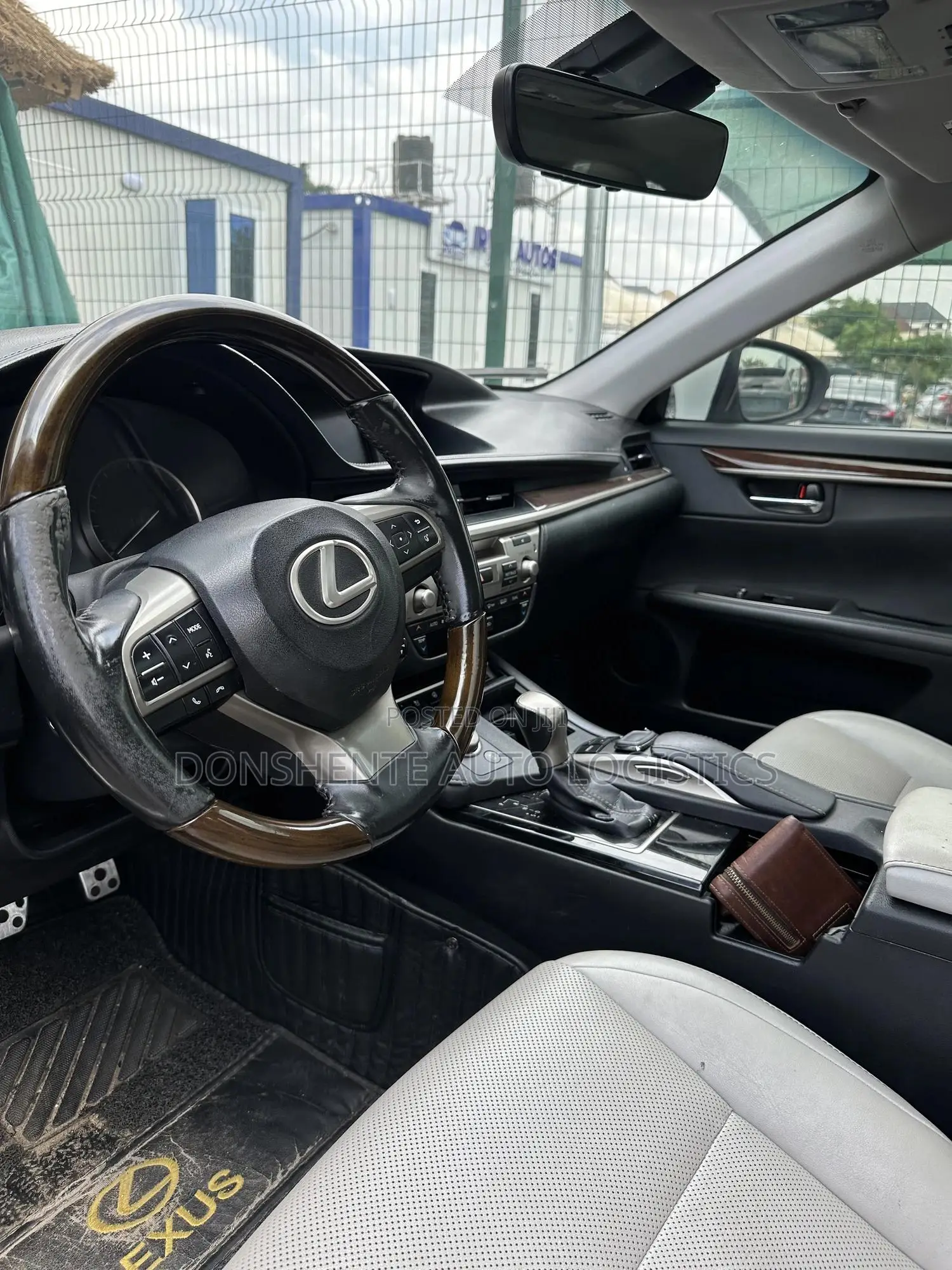 Lexus ES 2016 White