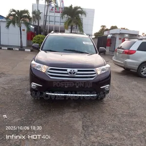 Toyota Highlander Limited 2011 Brown