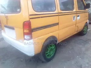 Suzuki Every 1999 Yellow
