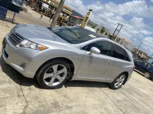 Toyota Venza XLE 2011 Silver