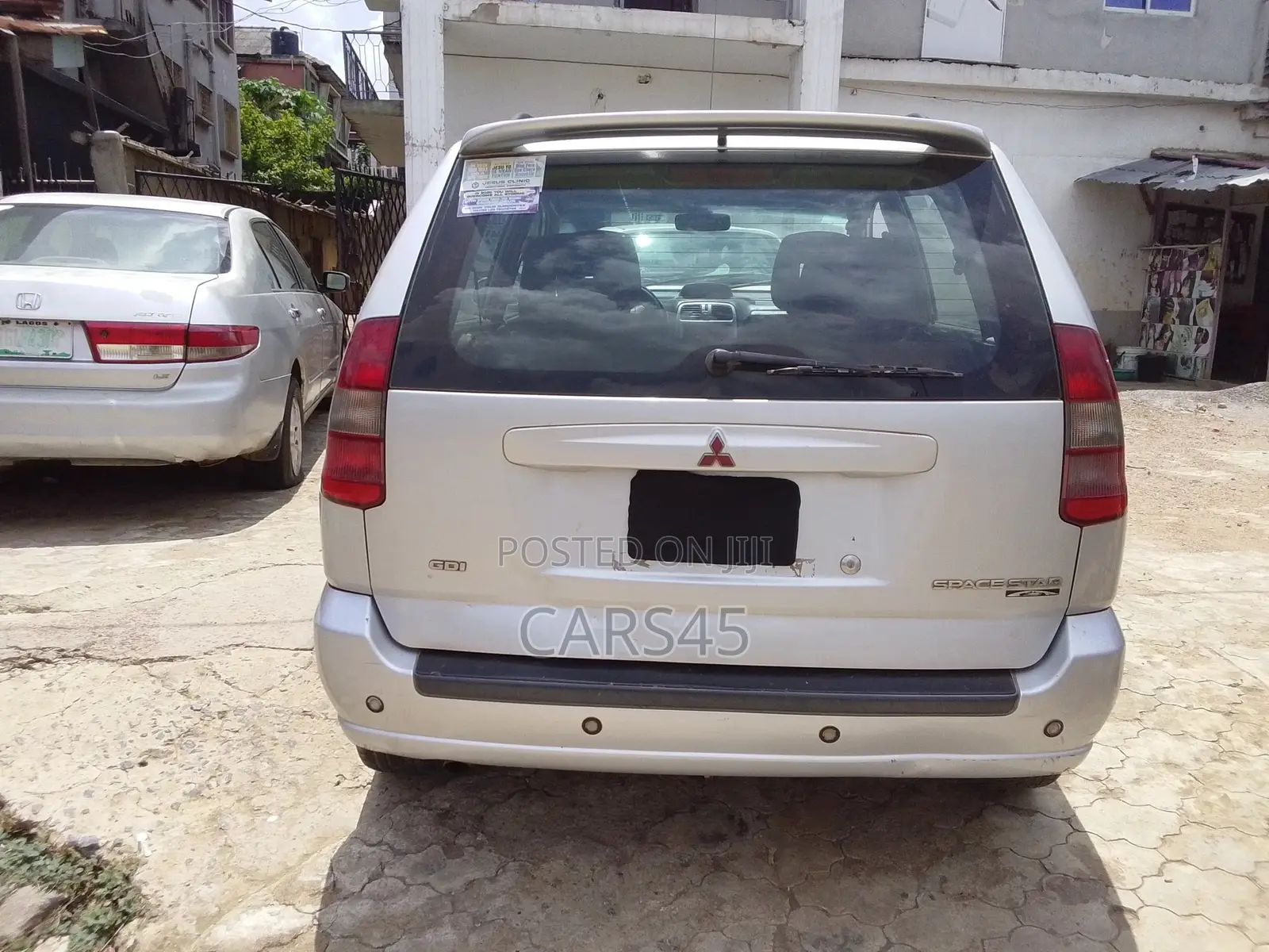 Mitsubishi Spacestar 2000 Silver