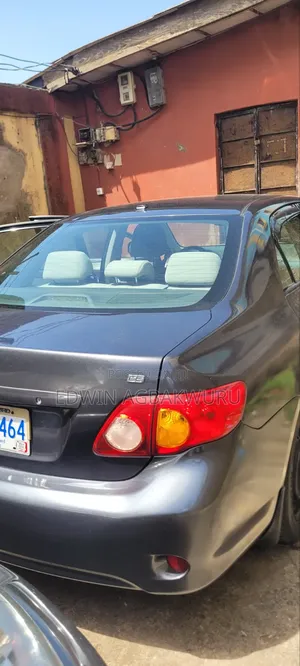Toyota Corolla 2009 Gray