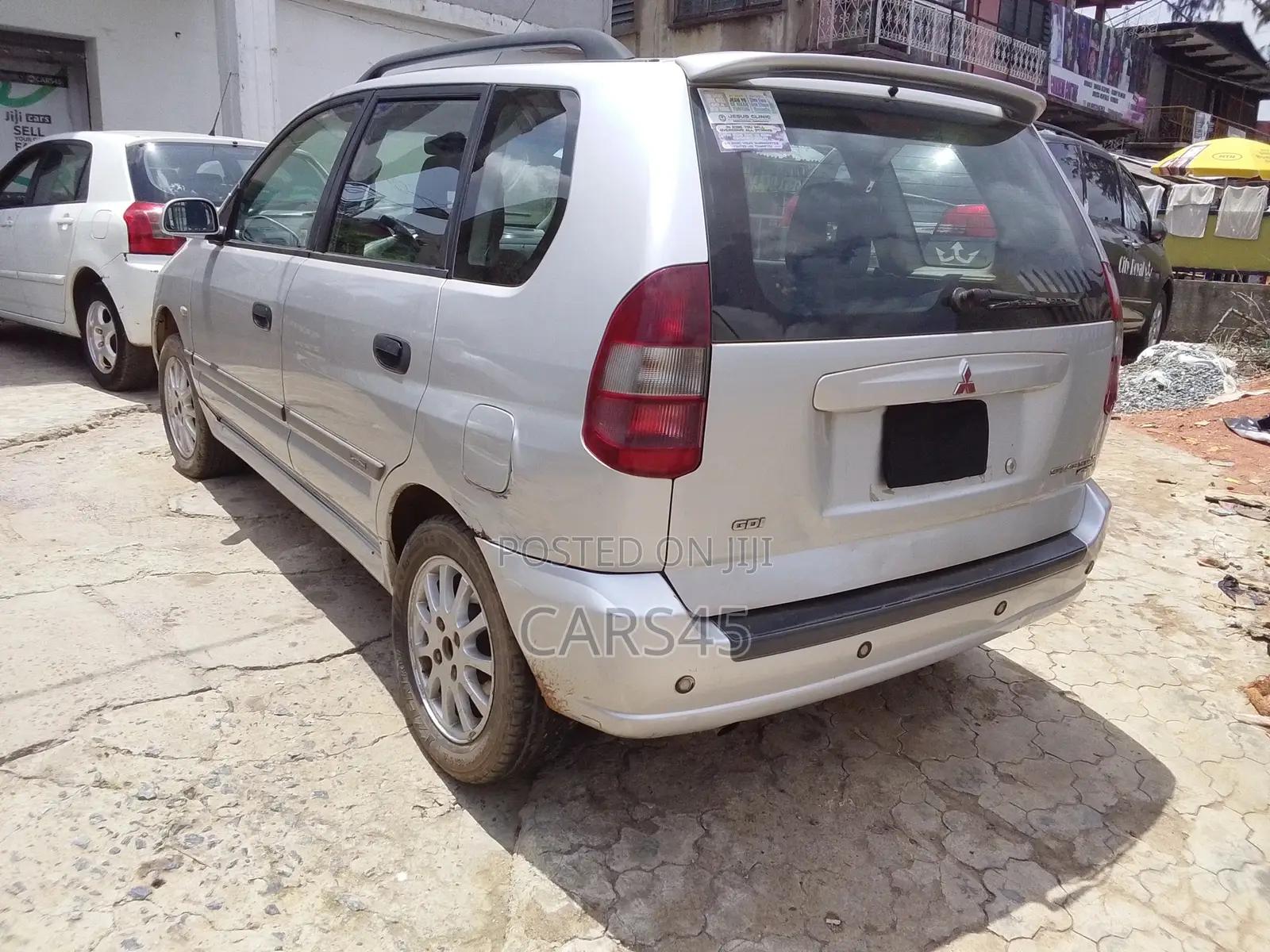 Mitsubishi Spacestar 2000 Silver